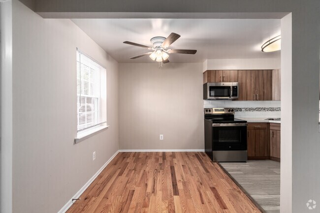 2BR, 2BA - 1,020SF - Dining Room