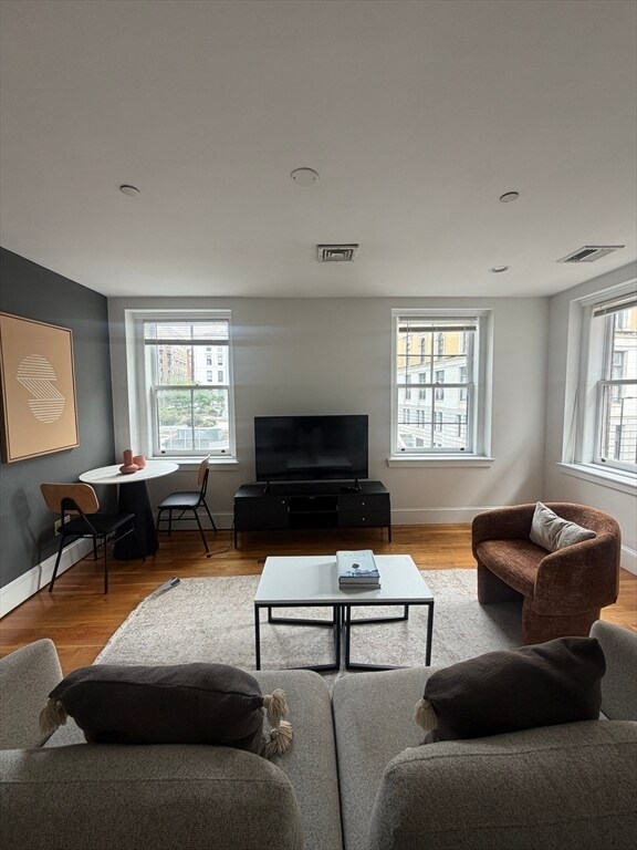 Photo - 14 Derne St Unit 1