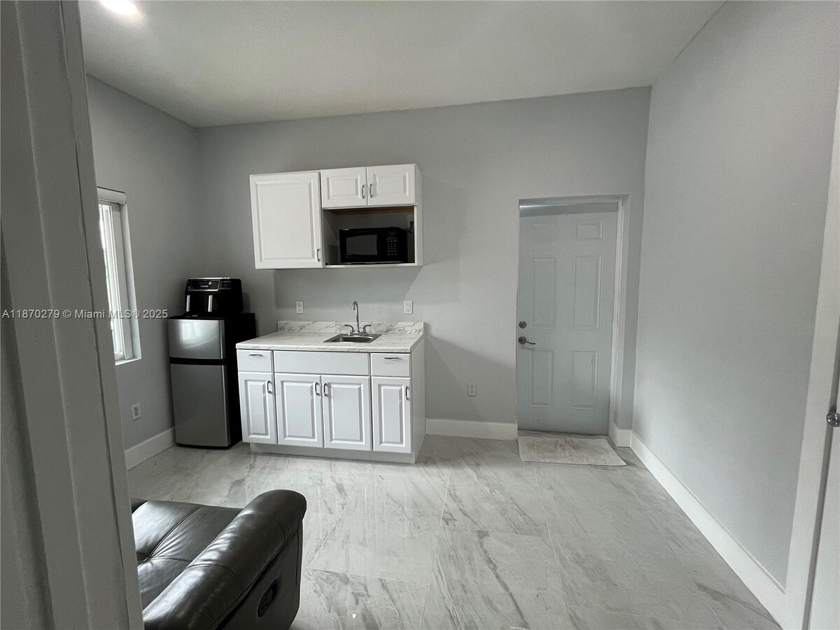 Photo - 6803 SW 158th Ave Apartamento Unidad EFFIENCY