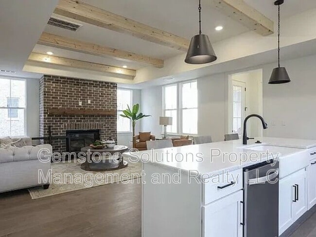 Photo - 207 Fairground St Unit 103