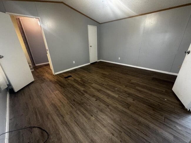 Photo - 1102 E Spring St