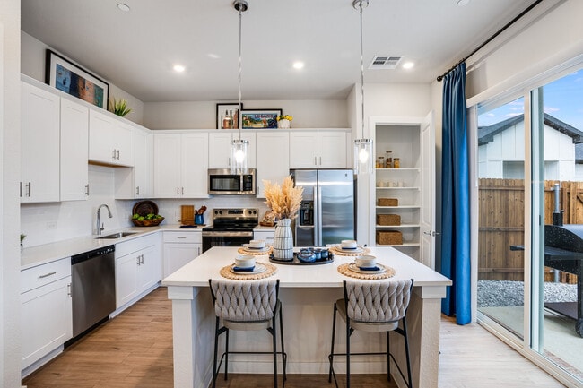 Yardly Elm apartments — community photo