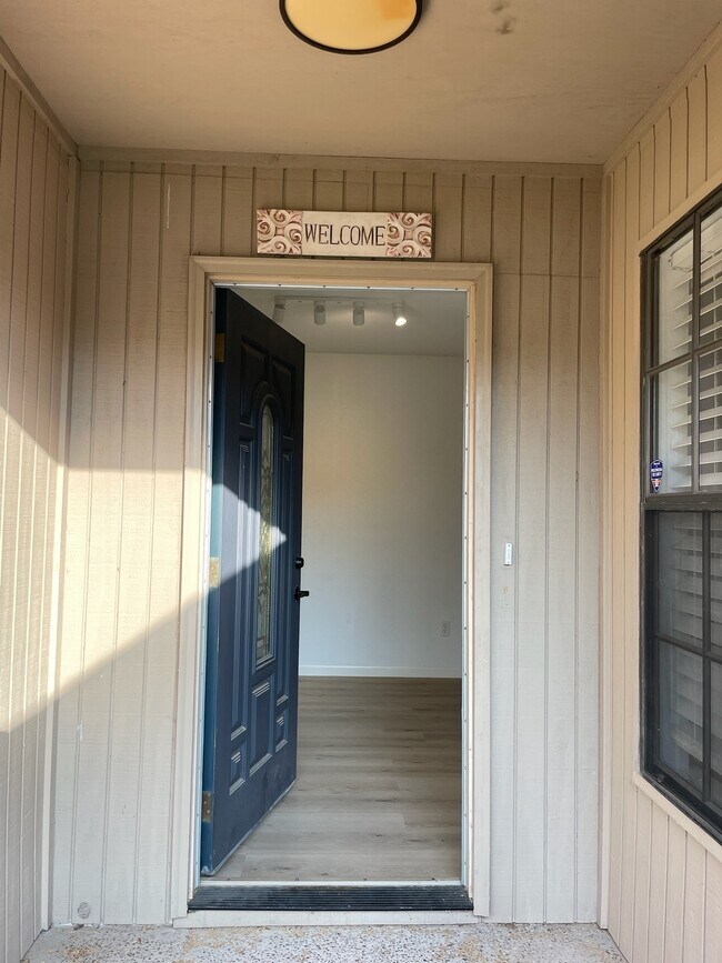 2201 Pin Oak Rd