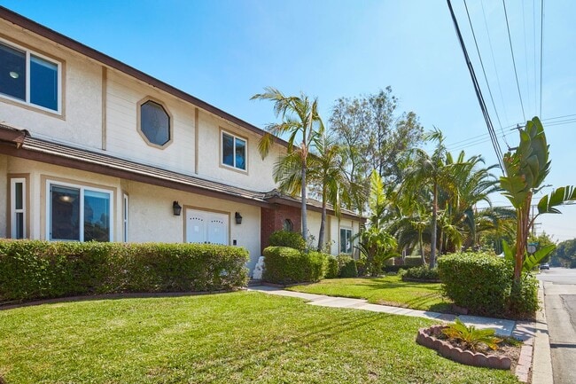 Photo - 1430 Lovell Ave House