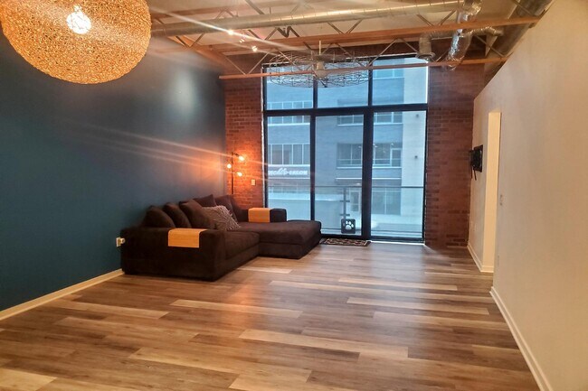 Photo - 111 N Main St Unit 202