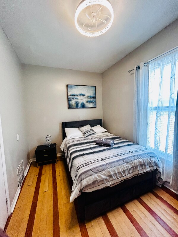 Photo - 7353 S Kenwood Ave Unidad 2nd floor