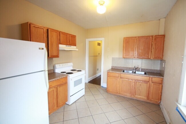 Photo - 123 N State St