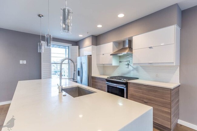 Photo - 1330 Montello Ave NE
