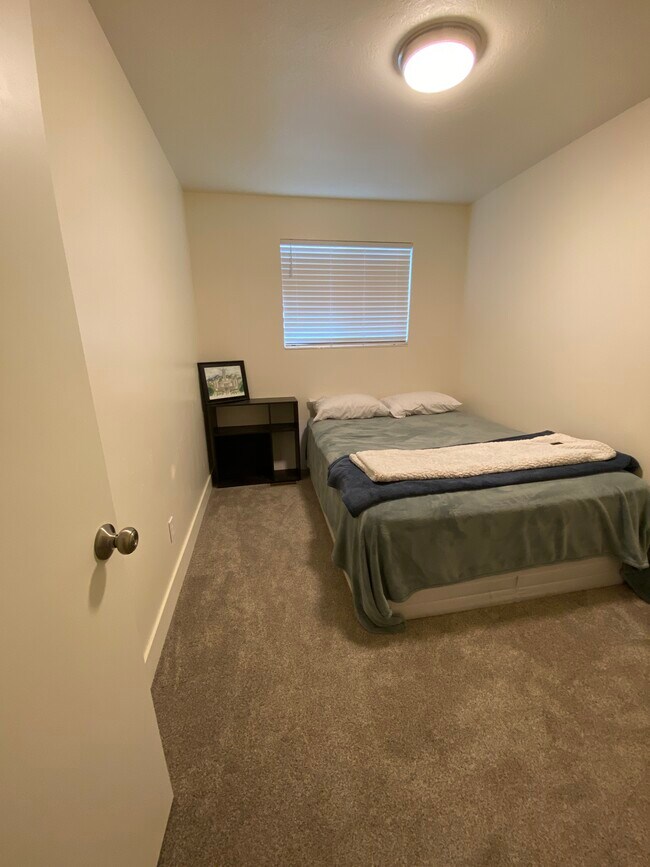 Bedroom - 1062 N 375 W