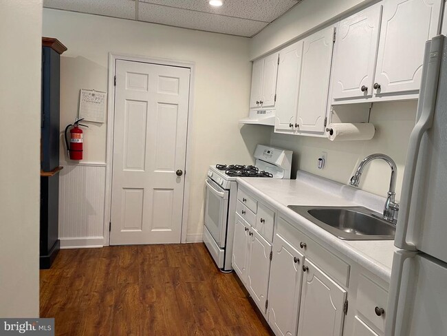 Photo - 301 E Linden St