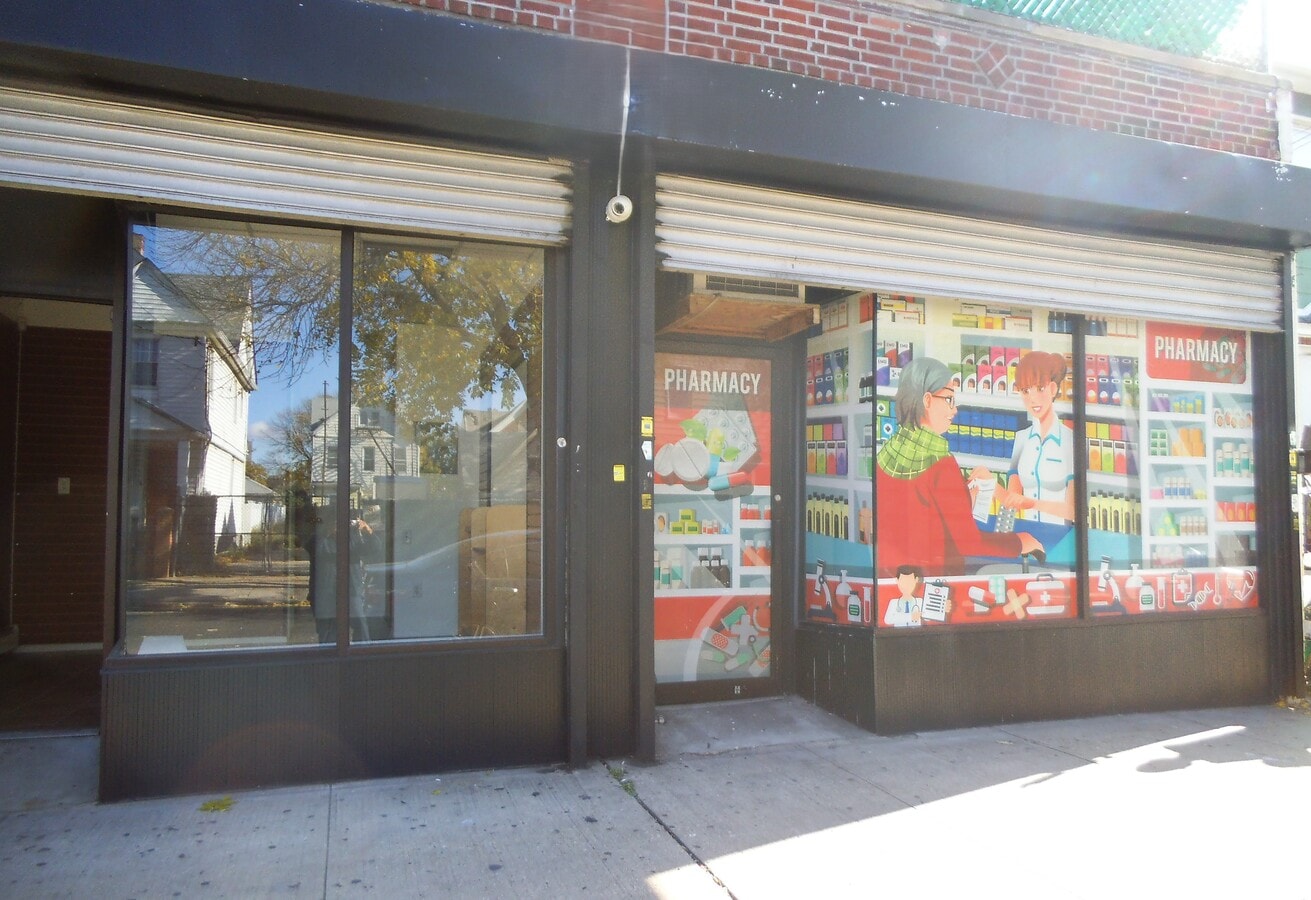 Photo - 109-21-121 97th St