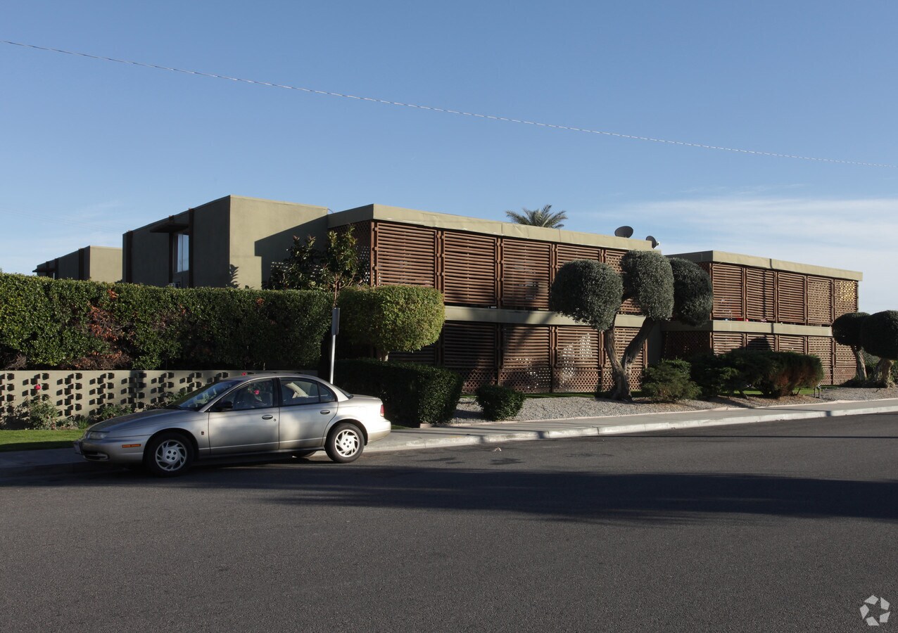 Photo - Valley Plaza Apartments