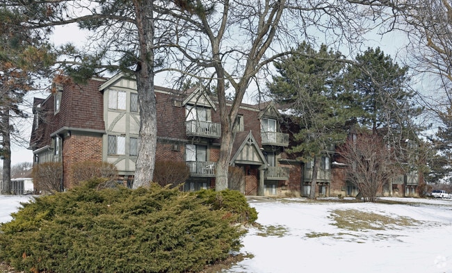 Jandal Apartments For Rent In Rossford Oh Forrent Jandal Apartments