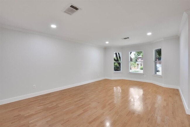 10903 Claywood Dr