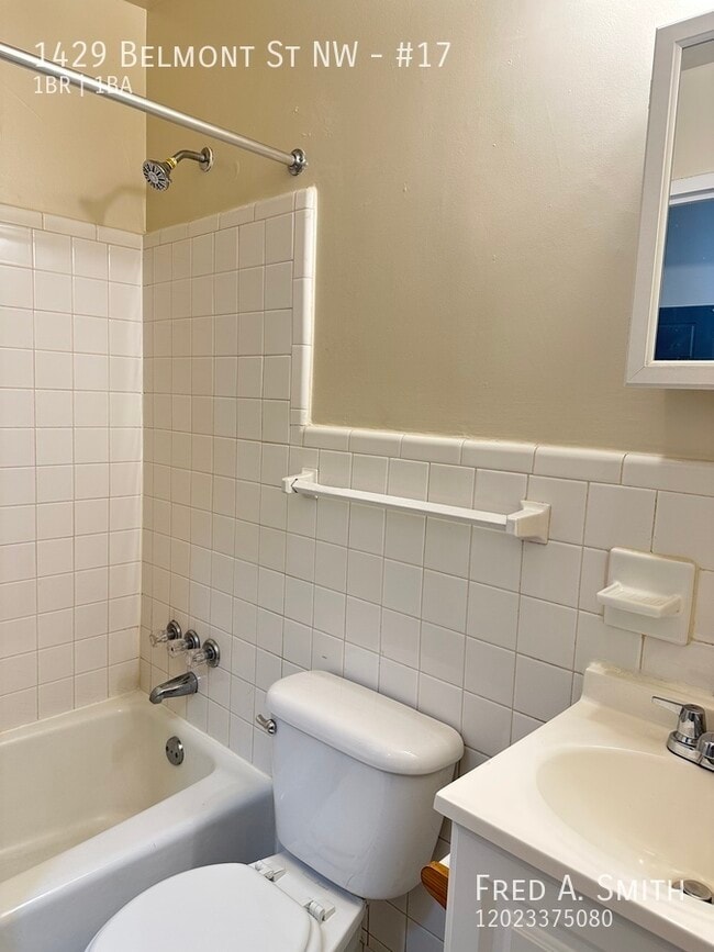 Photo - 1429 Belmont St NW Apartamento Unidad #17