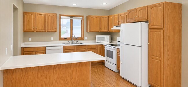 Photo - 913 Richland Ave SW