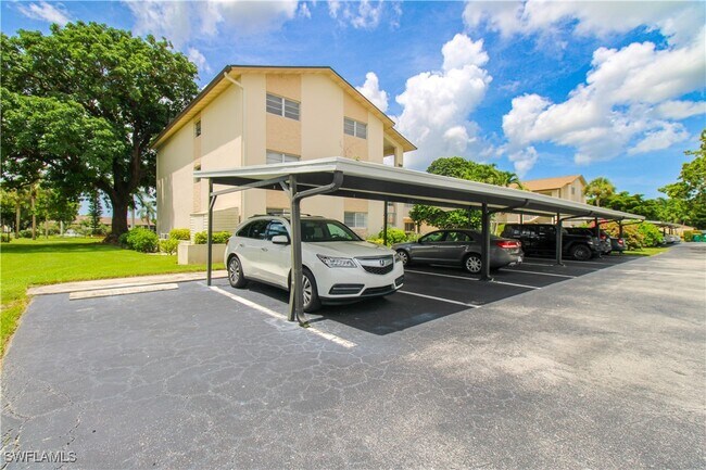 1020 Palm View Dr Unidad C104