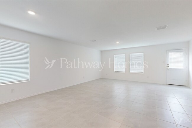 Photo - 1222 Tallow Trl