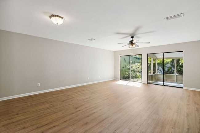 Photo - Mariners Walk - Easy walk to the beach