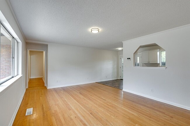 Photo - 4363 Montview Dr