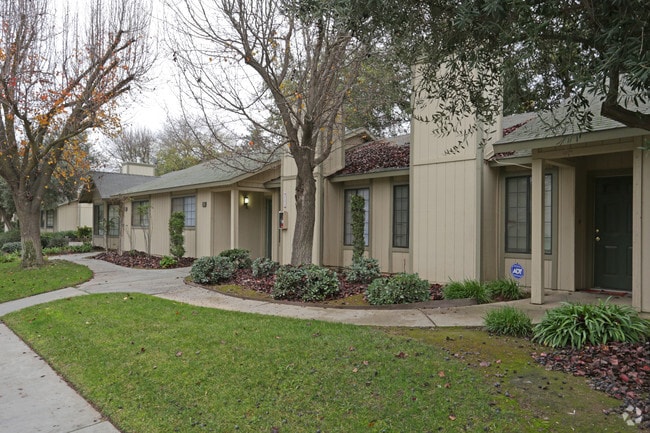 Myerwood Apartment Homes - Myerwood Apartment Homes