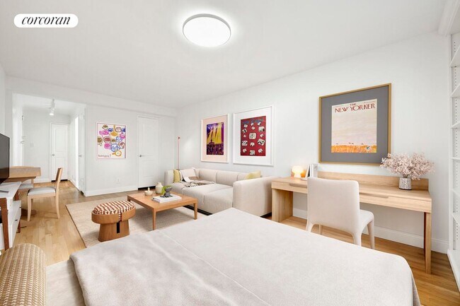 Photo - 25 W 13th St