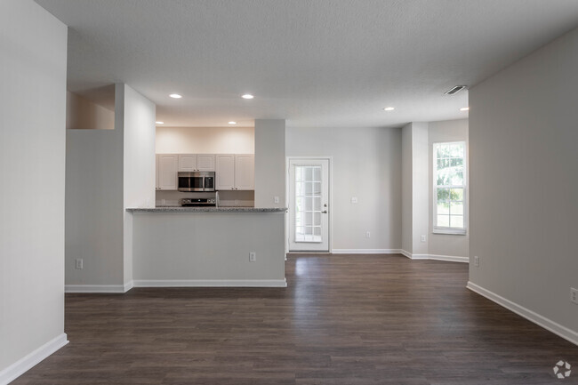 Interior Photo - The Residences at Scioto Crossing Rental