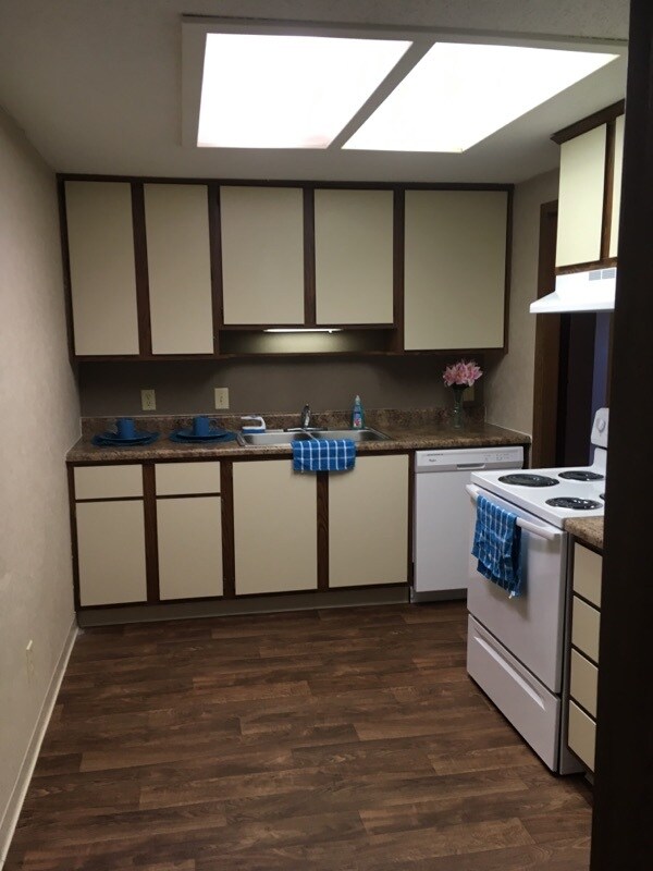 kitchen - Wentworth Apartments