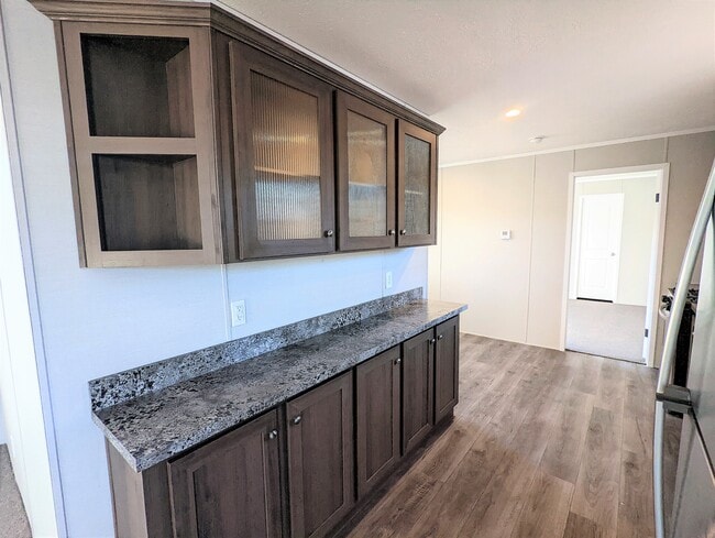 Photo - 618 Maine St