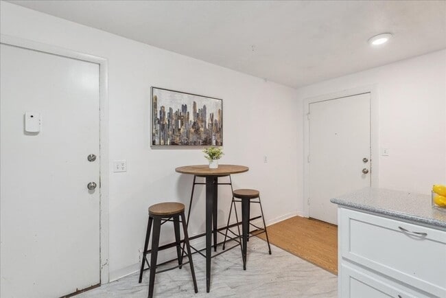 Photo - 82 Lionel Ave Unit A