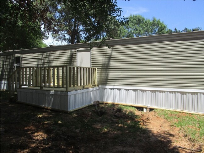 Building Photo - 16893 Interstate 45 N