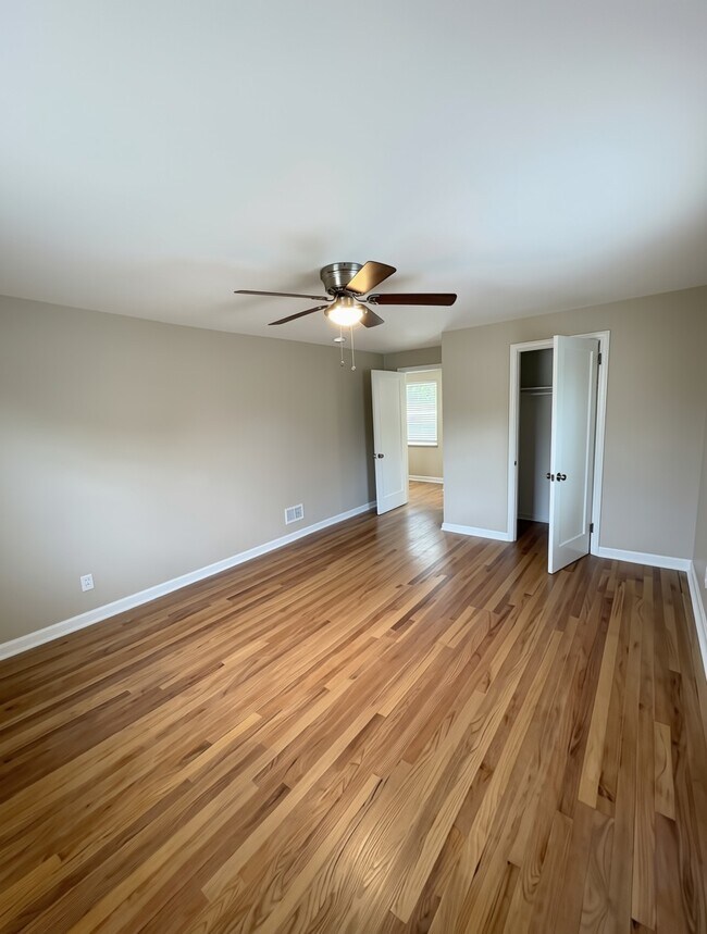 Photo - 5125 Highview Dr