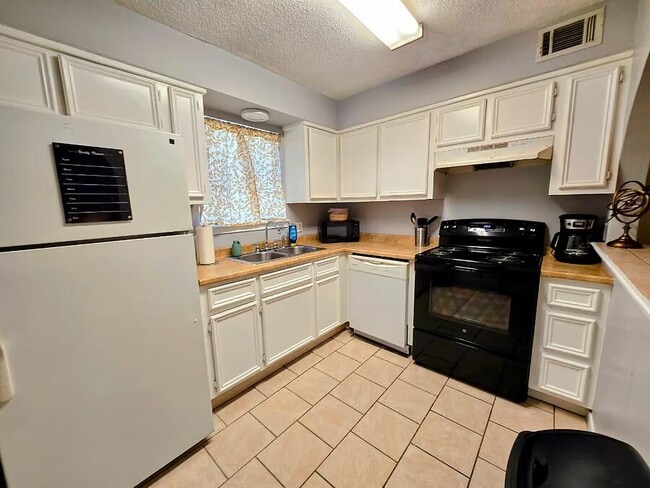 Photo - 1924 Tusa Dr