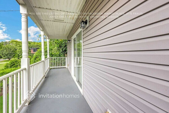 Photo - 337 Moncrief Ave