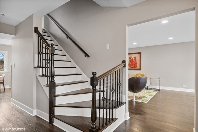 Photo - 384 Hastings Ave