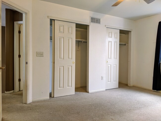 Fotografía del edificio - 6803 Autumn Ridge Dr