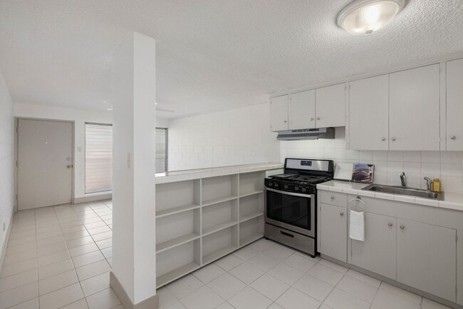 Photo - *** Newly Upgraded 3 bedroom / 1 bath Great Location/Amazing Price!!Must see!!Don't Miss Out (Uni...