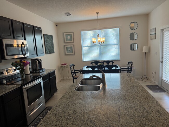 Photo - 1690 Coulter Ln