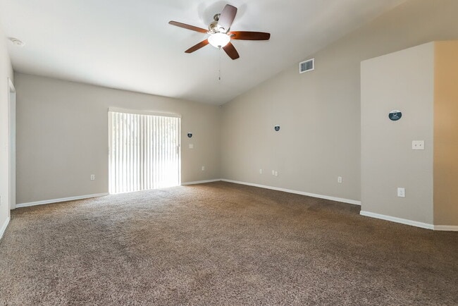 Photo - 5865 Daughtery Downs Loop