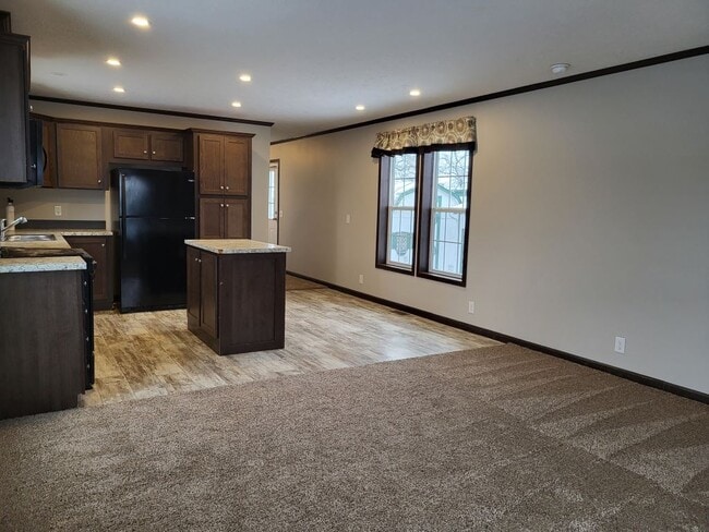 Photo - 61 Meadowlark Ln