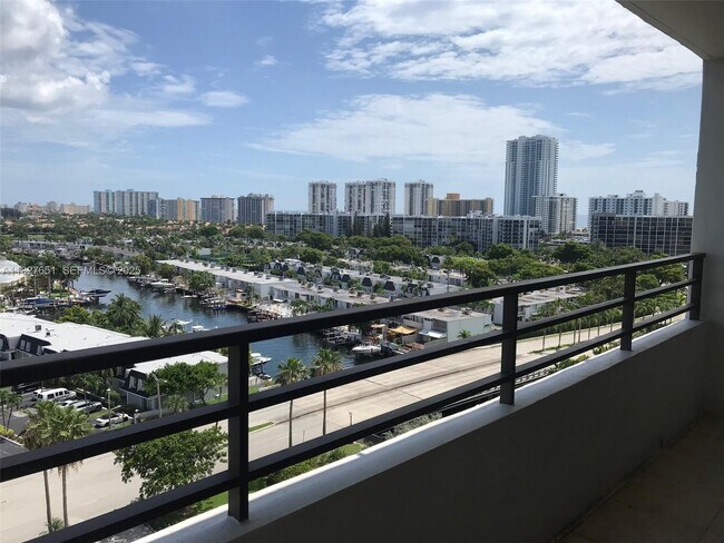 Photo - 2500 Parkview Dr Unit 1210