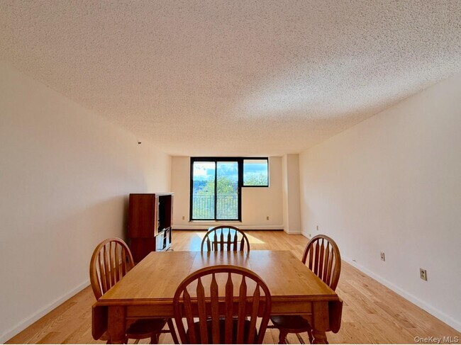 Photo - 25 Rockledge Ave Unit 604