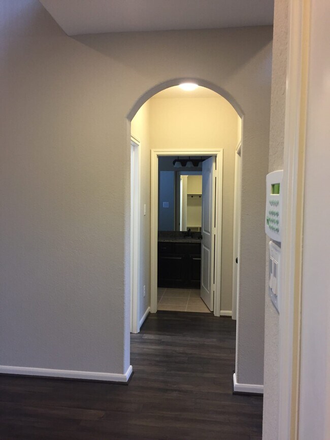 Photo - 8910 Texas Honeysuckle Trail