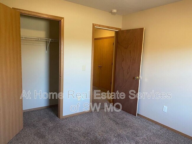 Photo - 4323 W La Siesta St