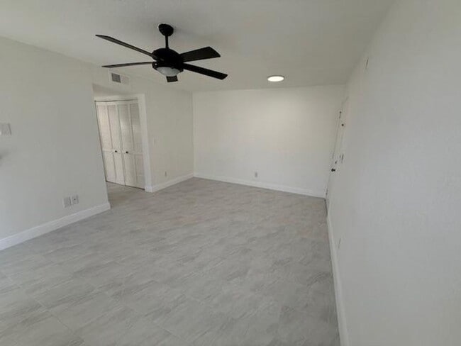 Photo - Newly renovated First floor, 1 Bedroom condo in the gated community of Lexington Place.