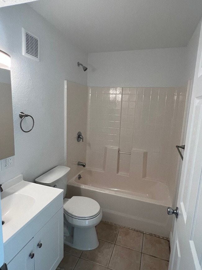 Photo - 120 Hui Rd F Unit NR-C13