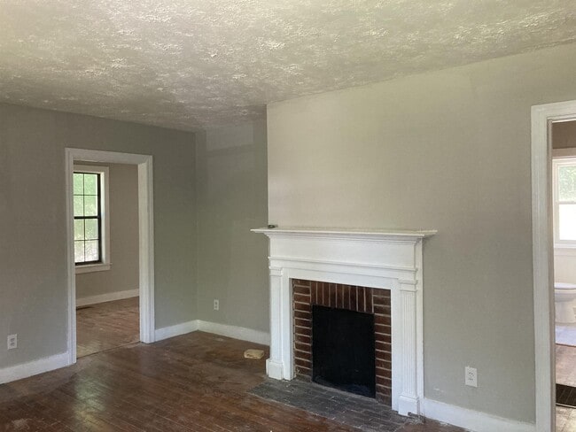 Photo - 829 Matheson Rd