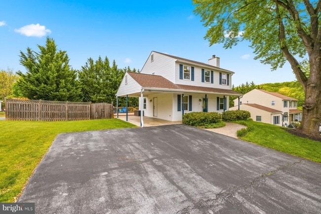 Photo - 21 Nickelby Ct