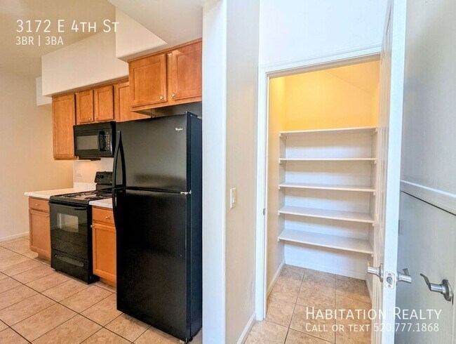 Photo - 3172 E 4th St