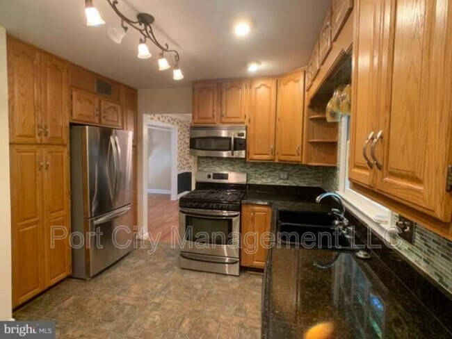 Photo - 10902 Swansfield Rd